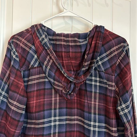 Maurices Plaid Button Up Shirt - Picture 5 of 5